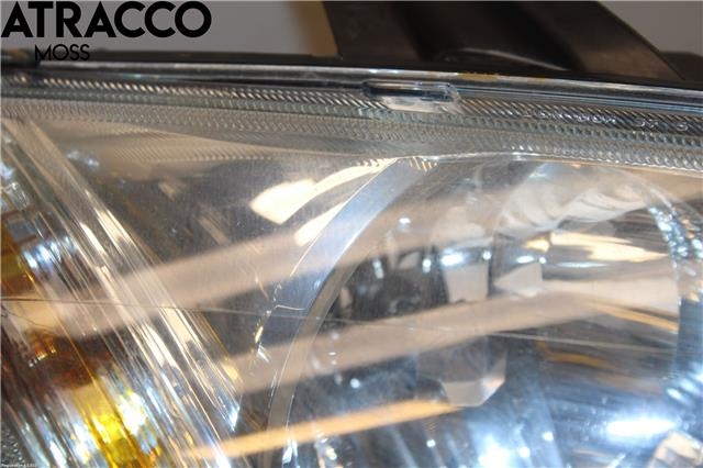 Frontlykt høyre halogen til Ford Focus 2004-2007 (Type II, Fase 1)  (1480979|)