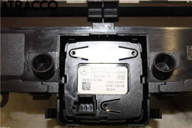 Instrument klokke til Mercedes C-Klasse 2014-2018 (Fase 1) (W205) (W205) (A2138272000|)