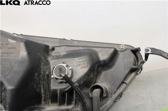 Frontlykt venstre halogen til Mitsubishi ASX 2010-2019  (8301C641|)