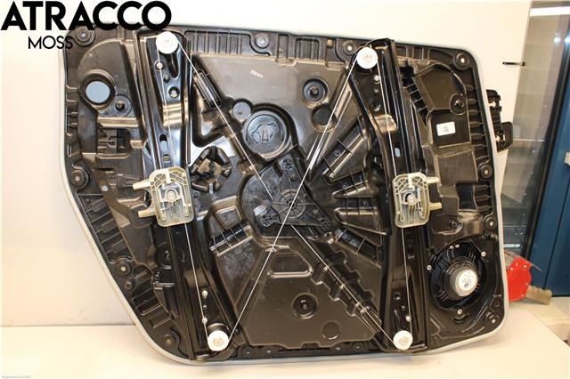 Ruteheis til Mercedes EQB 2022-->>  (A2477202006|)