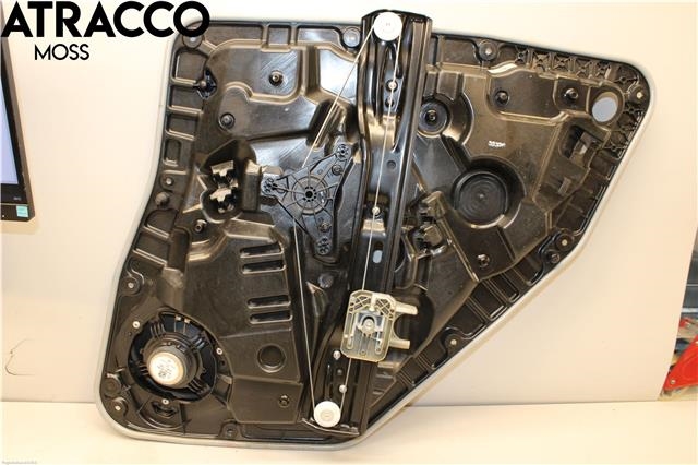Ruteheis til Mercedes EQB 2022-->>  (A2477300503|)