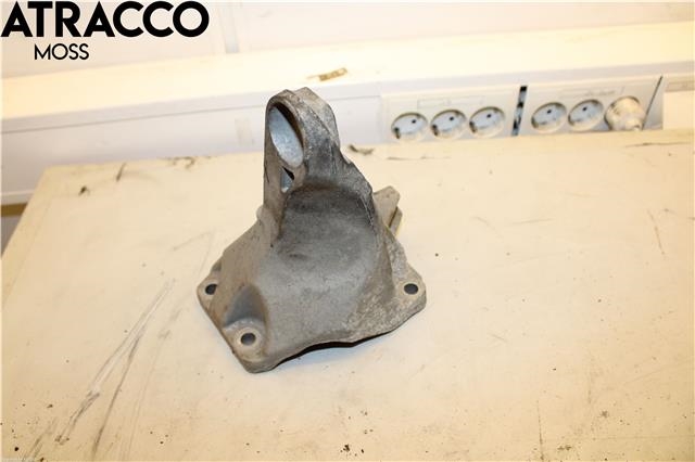 Motorfeste til BMW 3-Serie 2005-2011 (E90/E91/E92/E93) (E90/E91/E92/E93) (22116760315|)