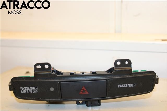 Bryter nødblink til Mitsubishi Lancer 2008-2017 (8002B680XA|)
