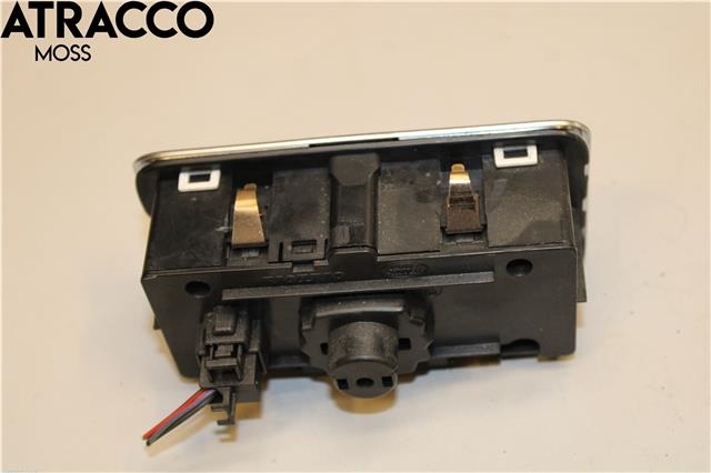 Bryter lys til Volvo V70 2014-2016 (Type III, Fase 2)  (31443839|)