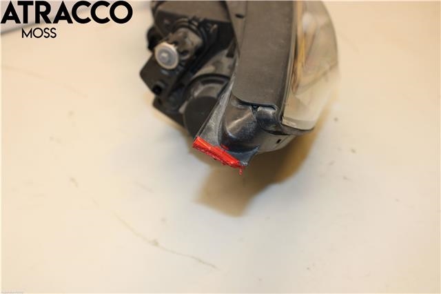 Frontlykter til Kia Sportage 2010-2016 (Type III)  (921023U250|)