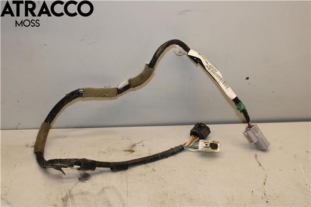 Diverse deler til Toyota RAV4, 2006-2009 (Type III, Fase 1)  (8974642020)
