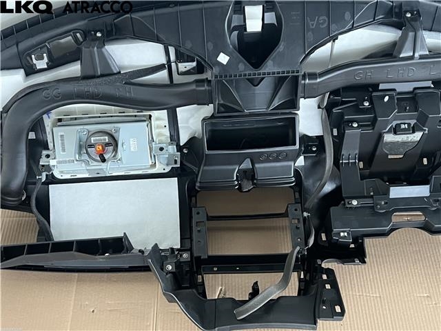 Dashbord til Mercedes E-Klasse, Coupe/Cab 2009-2013 (Fase 1) (C207) (C207) (A2046805787|)