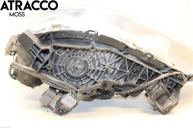 Frontlykt høyre halogen til Mitsubishi ASX 2010-2019  (8301B588|)