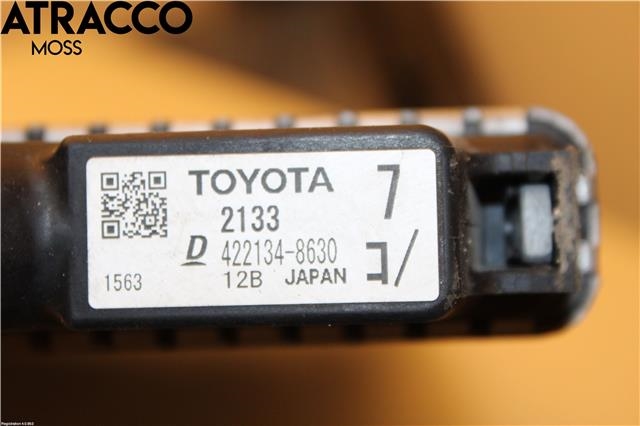 Radiator (automat gir) til Toyota Yaris 2012-2014 (Type III, Fase 1)  (4221348630|)