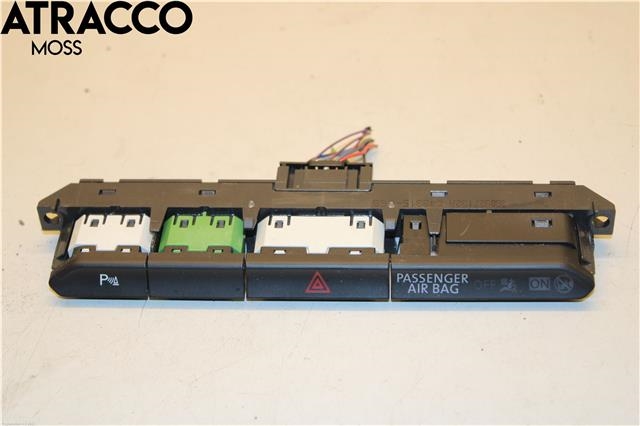 Bryter nødblink til VW Passat, 2015-2019 (Fase 1) (B8) (B8) (3G0927132A)