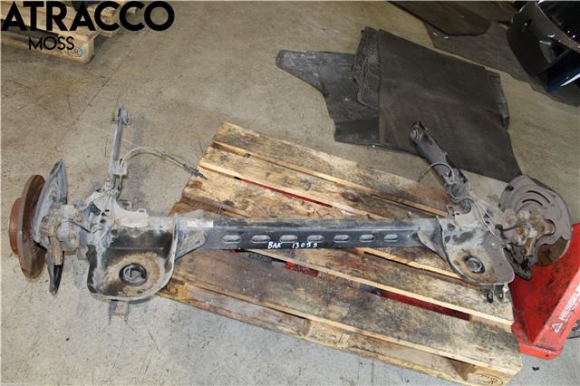 Travers bak til Renault Trafic, 2014-->>  (555016630R)