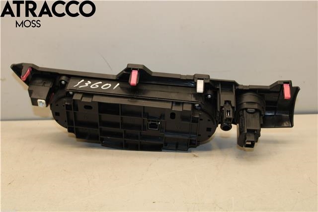 Varmeapparat betjening til Toyota Yaris 2014-2020 (Type III, Fase 2)  (559000D800C3|)