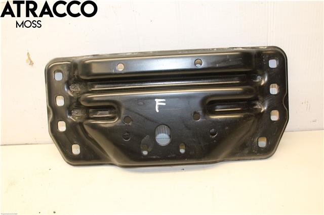 Motorfeste til Mercedes EQC, 2019-->>  (A2932420000)
