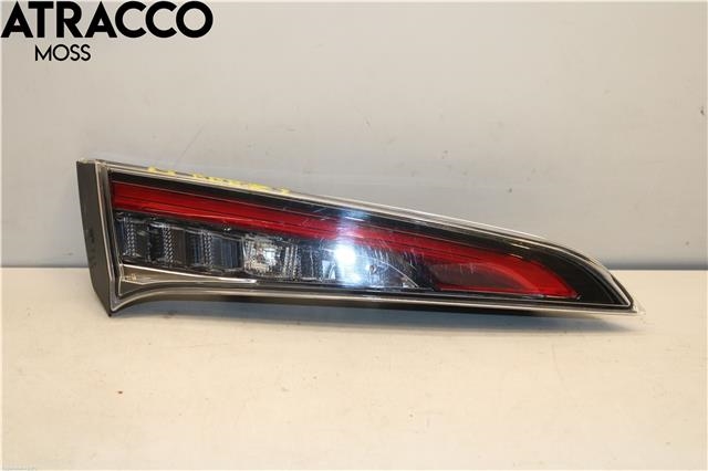 Baklykt venstre indre til Toyota Corolla, 2019-->>  (8159102770)