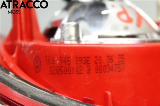 Baklykt venstre indre til VW Golf V, Combi 2003-2008  (1K6945093E|)