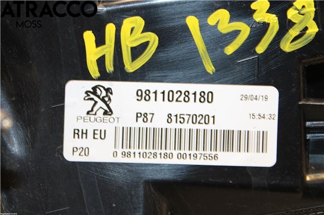 Baklykt høyre til Peugeot 5008 2017-->> (Type II)  (9811028180|)