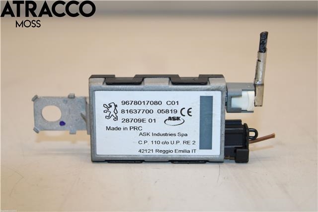Antenne forsterker til Peugeot 5008, 2017-->> (Type II)  (9678017080)
