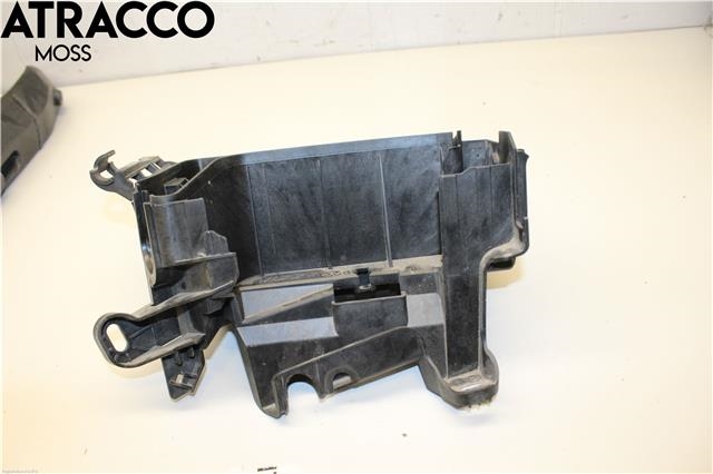 Diverse deler til Mercedes GLA 2014-2020 (X156) (X156) (A2465403803|)