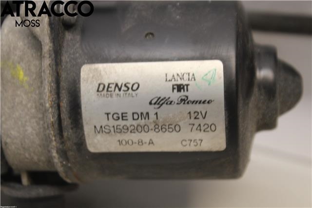 Viskermotor frontrute til Fiat 500 2008-2020  (52032581|)