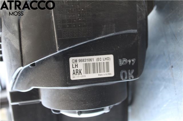 Frontlykt venstre halogen til Chevrolet Aveo 2012-->> (Fase 2)  (GM96831061|)