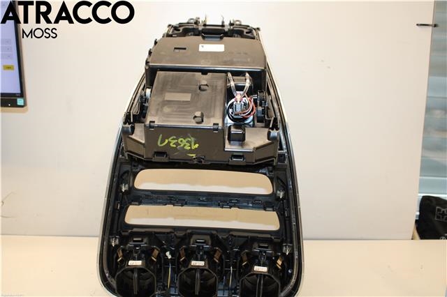 Dashbord koppholder til Mercedes GLC 2015-2022 (X253) (X253) (A2056807210|)