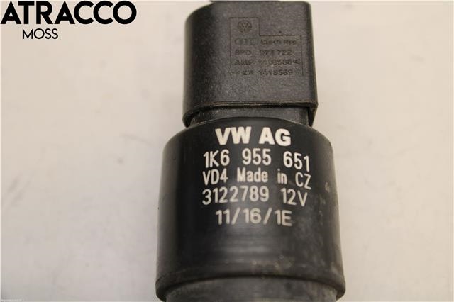 Spylerpumpe foran til VW Passat 2015-2019 (Fase 1) (B8) (B8) (1K695565|)
