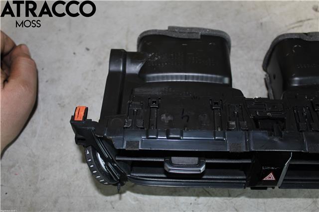 Dashbord friskluftdyse til Toyota Corolla 2019-->>  (5567002840C0|)