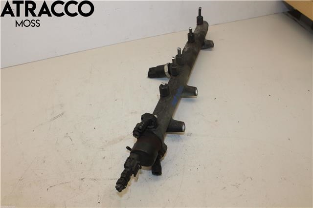 Dyseskinne (fuelrail) til Hyundai Tucson 2003-2009  (3140027001|)