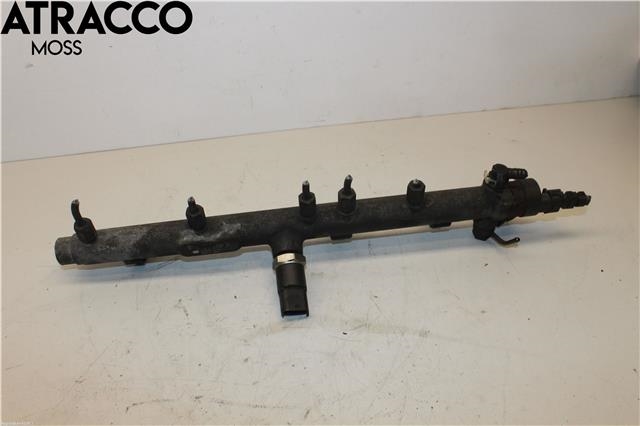 Dyseskinne (fuelrail) til Hyundai Tucson 2003-2009  (3140027001|)