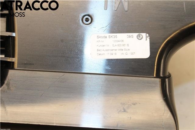 Dashbord friskluftdyse til Škoda Rapid 2012-2019  (5JA820951E|)