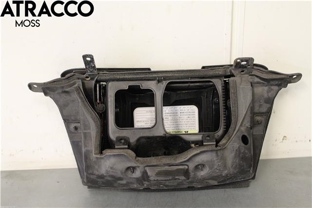 Grill midt til Nissan Leaf 2011-2017 (Type I)  (657013NB5B|)