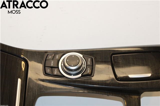Diverse deler til BMW 5-Serie 2010-2017 (F10/F11) (F10/F11) (65829267955|)