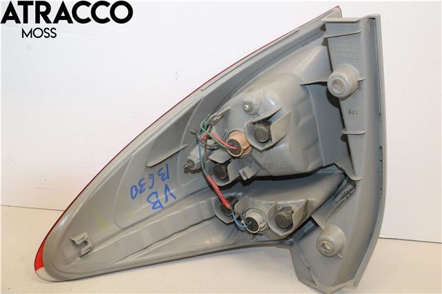 Baklykt venstre til Toyota Verso-S 2011-2015 (COMBI) (COMBI) (8156152730|)