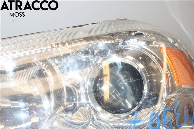 Frontlykt venstre halogen til Mitsubishi ASX 2010-2019  (8301B587|)