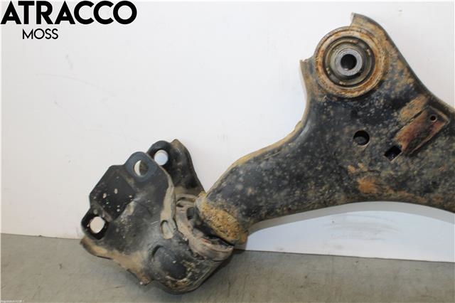 Bærebru høyre foran nedre til Volvo XC60 2008-2013 (Type I, Fase 1)  (31317666|)