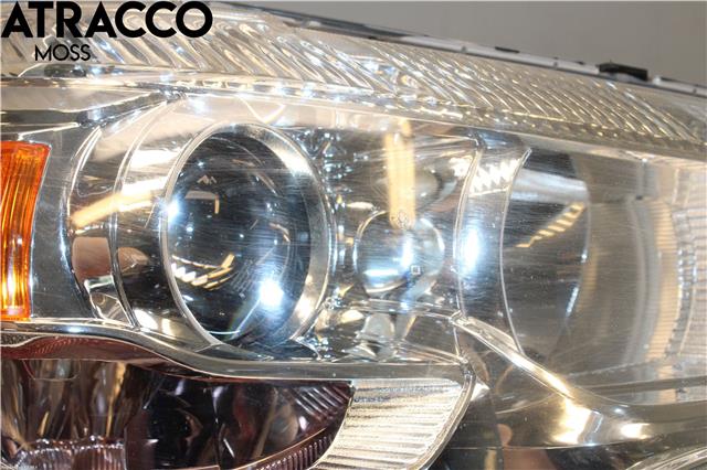 Frontlykt høyre halogen til Mitsubishi ASX 2010-2019  (8301C642|)