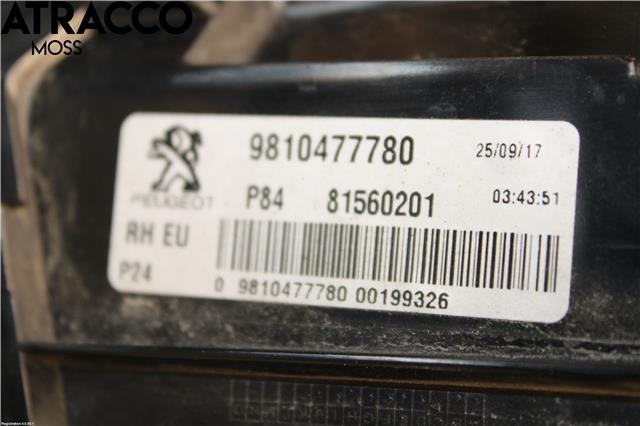 Baklykt høyre indre til Peugeot 3008 2016-->> (Type II)  (9810477780|)