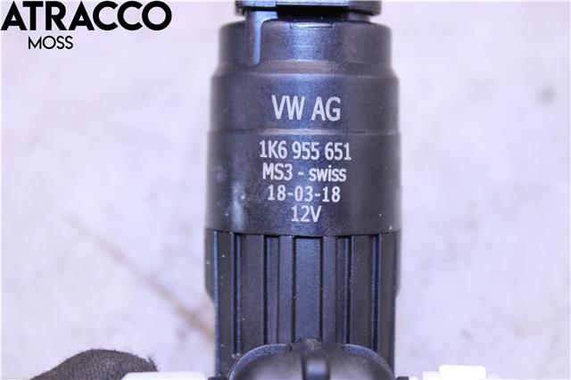 Spylerpumpe foran til VW e-Golf 2014-2017 (Fase 1)  (1K6955651|)