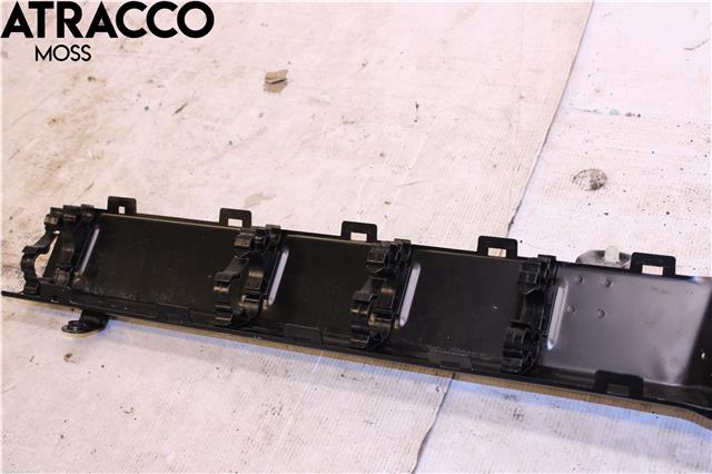 Diverse deler til BMW X1 2015-2022 (F48) (F48) (61136825456|)
