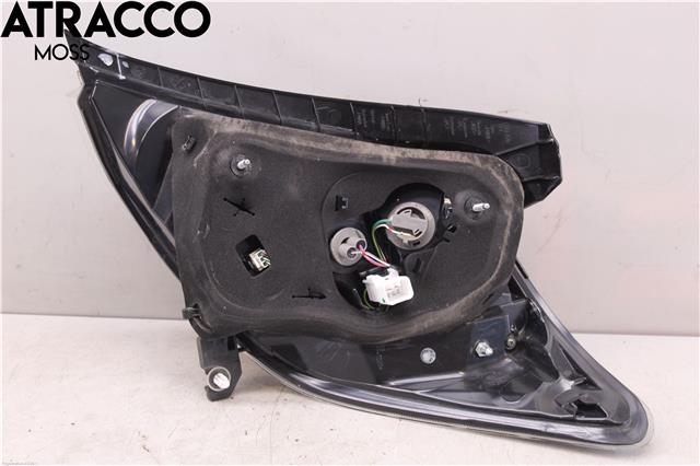 Baklykt venstre til Toyota Yaris 2012-2014 (Type III, Fase 1) (815610D390|)