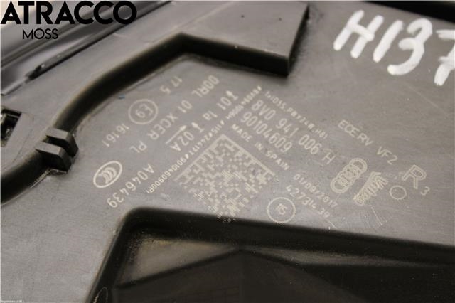 Frontlykt høyre halogen til Audi A3 2016-2020 (Type III, Fase 2)  (8V0941044H|)