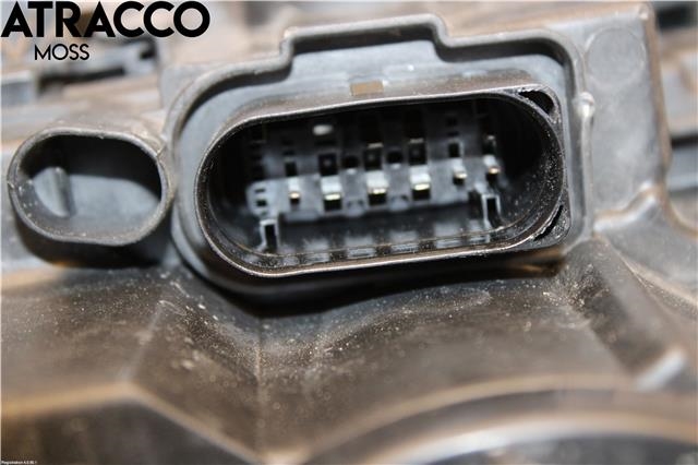 Frontlykt høyre halogen til Audi A3 2016-2020 (Type III, Fase 2)  (8V0941044H|)