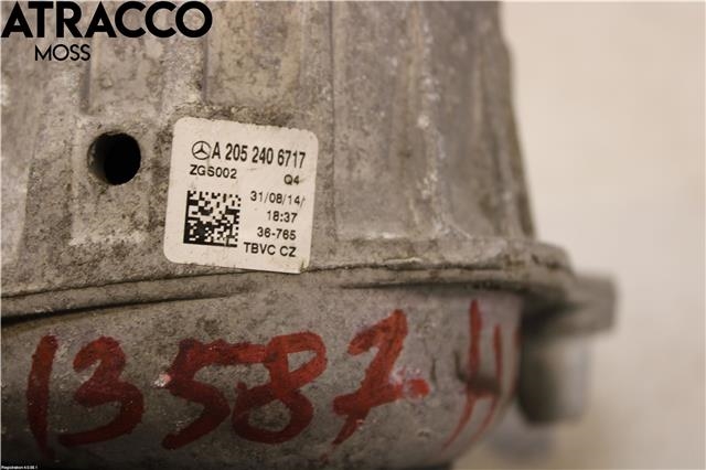 Motorfeste til Mercedes C-Klasse 2014-2018 (Fase 1) (W205) (W205) (A2052406717|)