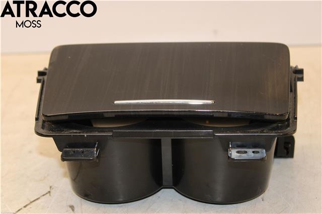 Dashbord koppholder til Mitsubishi Outlander, 2015-->> (Type III, Fase 2)  (8041A089)