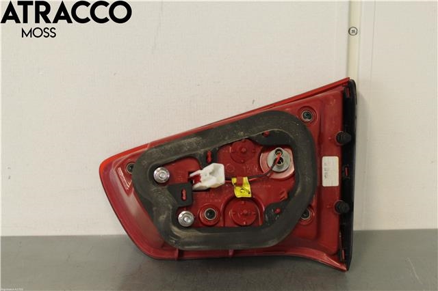 Baklykt venstre indre til Kia Sportage 2010-2016 (Type III)  (924053W010|)