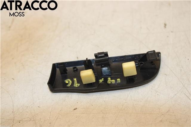Diverse deler til VW Golf VI 2008-2012  (5K1858418B|)