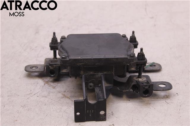 Sensor radar til Toyota Avensis, 2009-2015 (Type III, Fase 1) (8821020010)
