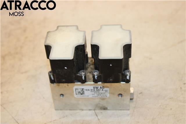 Diverse deler til VW ID.3 2020-->>  (1EA816682A|)