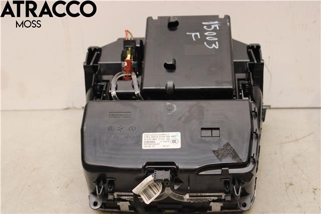 Dashbord koppholder til Mercedes C-Klasse 2014-2018 (Fase 1) (W205) (W205) (A2056801005|)