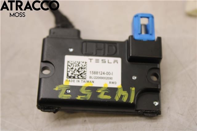 Parkeringssensor foran til Tesla Model Y 2021-2024 (Type I) (158812400I|)